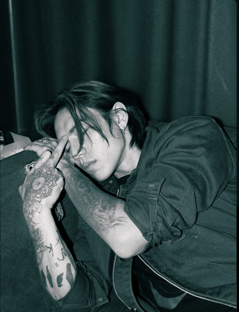 athens 🖤’s MIITO tweet media