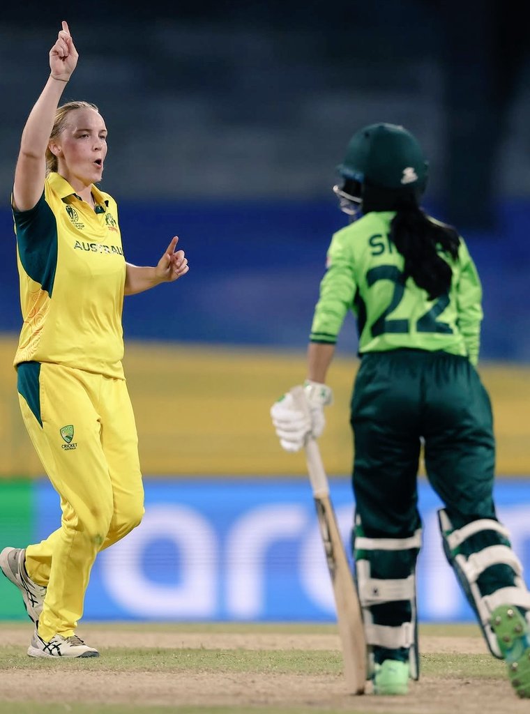 Abhishek__SP's tweet image. भिखारी लोग 😁😁😁😁😁

94/8 Pak 
#AUSvPAK