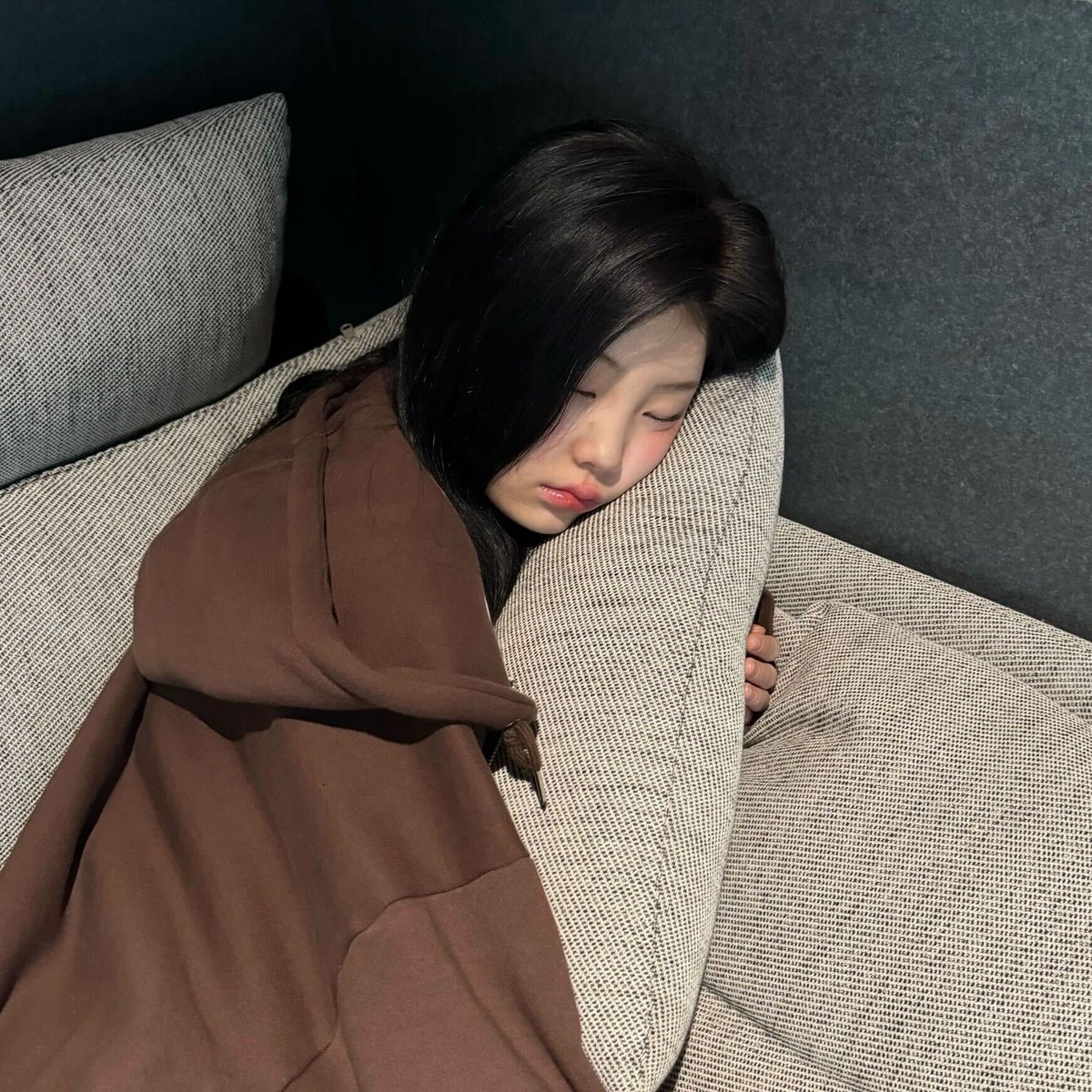 나 처음 저장한 원희 궁금해서 찾앗다가 주저앉고울어버림