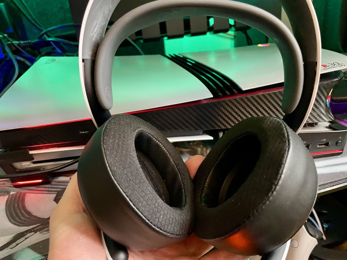 DLord_Raven's tweet image. An upgrade on the cushions on my Pulse Elite headset. These are more comfortable Thanks to  #wickedcushions    One small tip for everyone use a metal prying tool as the original cushions will pop off more easily and faster without damaging, the plastic tools will wear off quickly