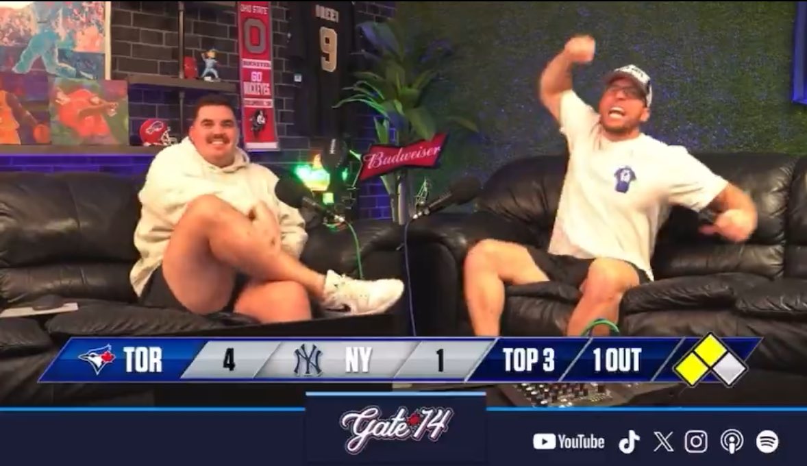 Joseph_Sope69's tweet photo. @Gate14Pod Some of the most f tier loser built stuff I’ve seen in a long time, streaming yourselves watch a ball game, good god. https://t.co/GNJRyeS6sT