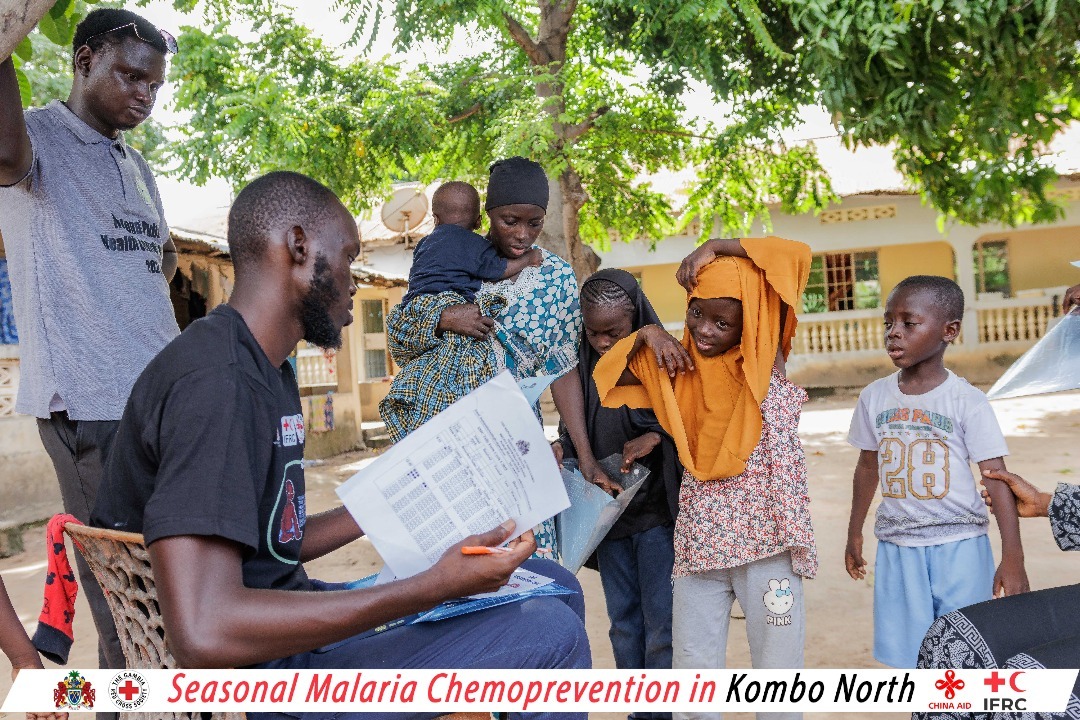 IFRC Africa (@ifrcafrica) on Twitter photo Malaria-Free Gambia is possible!
As malaria peaks during the rainy season, <a href="/GambiaRedCross/">The Gambia Red Cross Society (GRCS)</a>, @MoHGambia & the National Malaria Control Programme carried out the 1st cycle of Seasonal Malaria Chemoprevention in Kombo North, from 3 to 7 October.
90 Red Cross volunteers went Malaria-Free Gambia is possible!
As malaria peaks during the rainy season, <a href="/GambiaRedCross/">The Gambia Red Cross Society (GRCS)</a>, @MoHGambia & the National Malaria Control Programme carried out the 1st cycle of Seasonal Malaria Chemoprevention in Kombo North, from 3 to 7 October.
90 Red Cross volunteers went