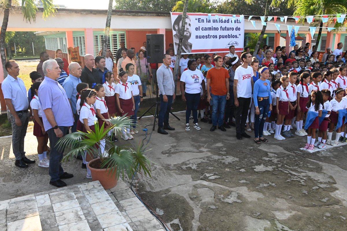 🏫| Esta institución, donde estudian 641 alumnos de prescolar a sexto grado, tiene cubiertas todas sus plazas docentes, ostenta notables resultados en concursos nacionales, y mantiene una sólida relación con la comunidad y las familias.