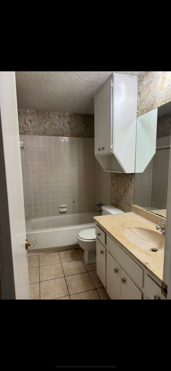 divided.style tweet media