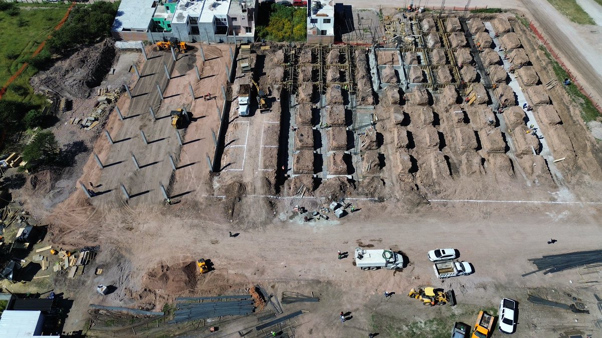 EVillegasV's tweet image. ¡Nace un gigante de la salud en Santiago Papasquiaro! 🏥💪

Avanza la construcción del nuevo Hospital General, una obra que beneficiará a más de 20 mil habitantes del municipio y la región. 
Con infraestructura moderna y servicios de calidad, este proyecto apuesta por el…