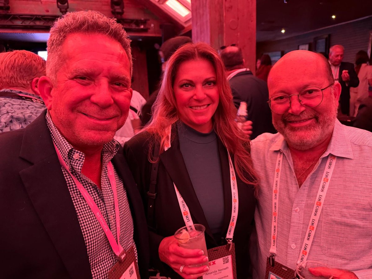 #IMEXAmerica Day 1 was full of energy, friends and amazing clients. Come visit us in Los Cabos Booth D2617! 
 
 #CMP #MICE #MPI #PCMA #SITE #FICP #MeetingProfs #MeetingPlanners #incentiveplanners #incentives #ThinkMexico #loscabos #cabosanlucas #cabo #mexico #bajacaliforniasur