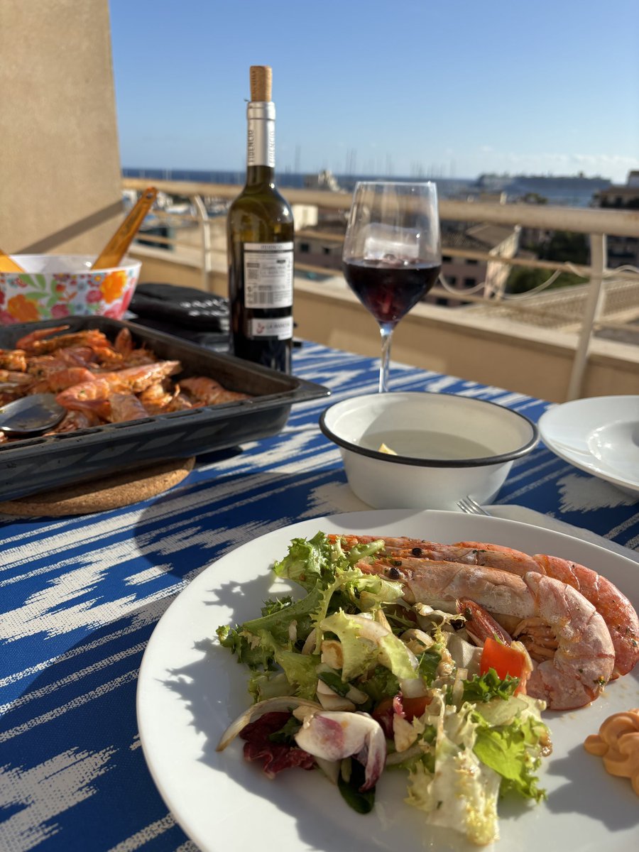 CaboomBooking's tweet photo. Mediterrean diet ❤️#palmademallorca #home https://t.co/2WKD5xoOMF