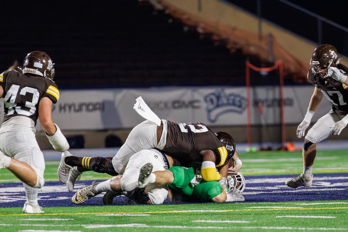 hudl.com/v/2SvXi6
Week 6 Highlights 
Great pass rush, 1.5 sacks, 2 TFL’s, Fumble recovery, Qb pressures! <a href="/HilltoppersFB/">JCA Football</a> <a href="/EDGYTIM/">Timothy “EDGYTIM” OHalloran</a> <a href="/AllenTrieu/">Allen Trieu</a> <a href="/_TheCoachHarris/">Deion Harris</a> <a href="/TSUFbrecruiting/">Tennessee State Football Recruiting</a> <a href="/CoachMashack/">Kevin Mashack</a> <a href="/jeffbowens9/">Jeff Bowens</a> <a href="/CoachBlackmon50/">Rahju Blackmon</a> <a href="/Coach_QuinJones/">Quin Jones</a> <a href="/coachrcoon/">Ricky Coon</a> <a href="/CoachJoeDavis/">Joe Davis</a> <a href="/tbrown_19/">Torrence Brown</a>