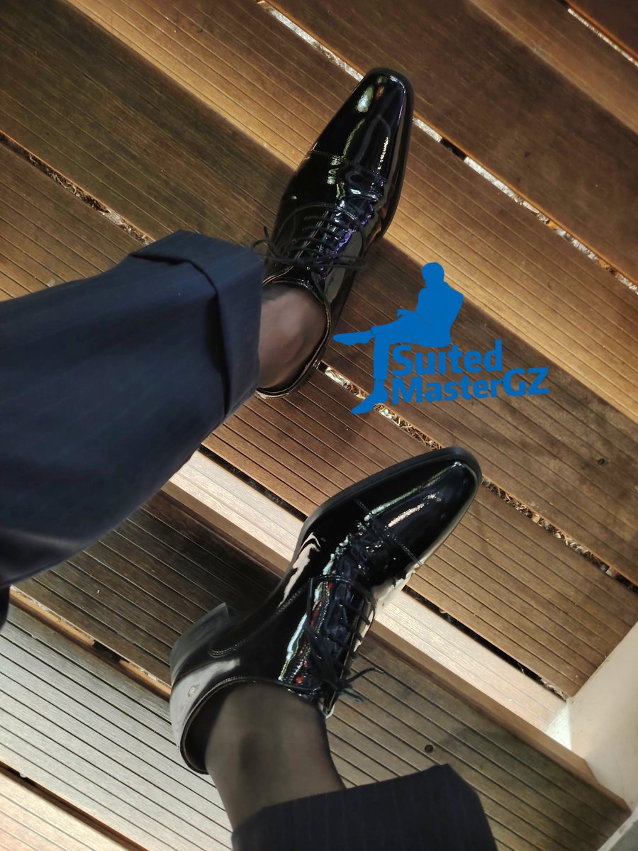 patrick_suit's tweet image. 素面配漆皮真的性感