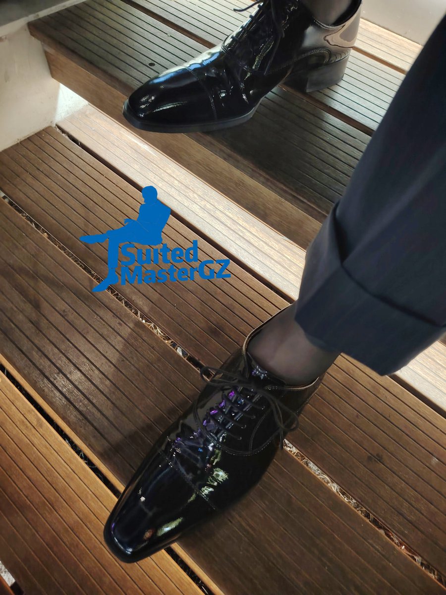 patrick_suit's tweet image. 素面配漆皮真的性感