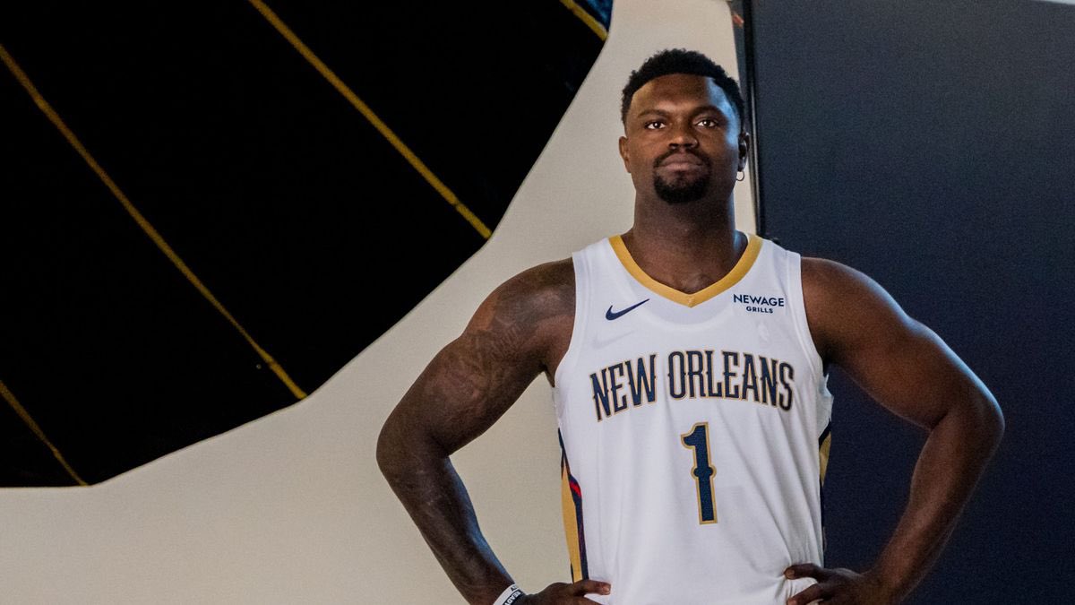rotoworld_hoops's tweet image. Staff favorites heading into the 2025-26 season! 🤩

@raphiellej, @NoahRubin22, @colehoops, and @ZaktheMonster highlight which players they’re higher than consensus on in drafts 👇