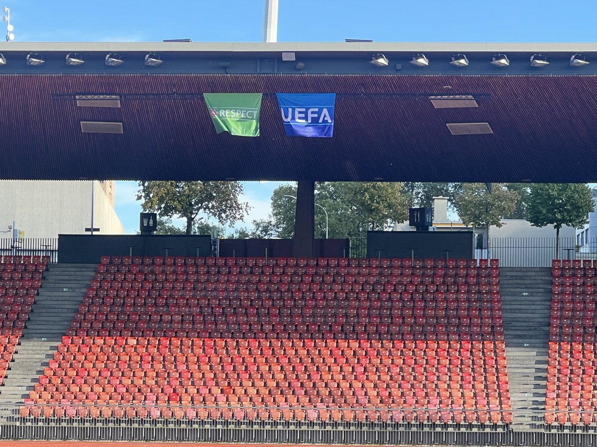 scottsas's tweet photo. #Scenesetter UEFA Women’s Europa Cup Grasshopper Zurich v Ajax #UWEC https://t.co/cvJWiVe2ek