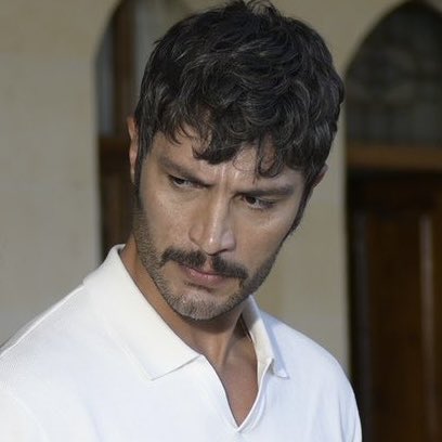 Yomariegomezz's tweet image. “Yildiz has to leave this Mansion” 

Serhat : 

#Yilser #HalefKöklerinÇağrısı