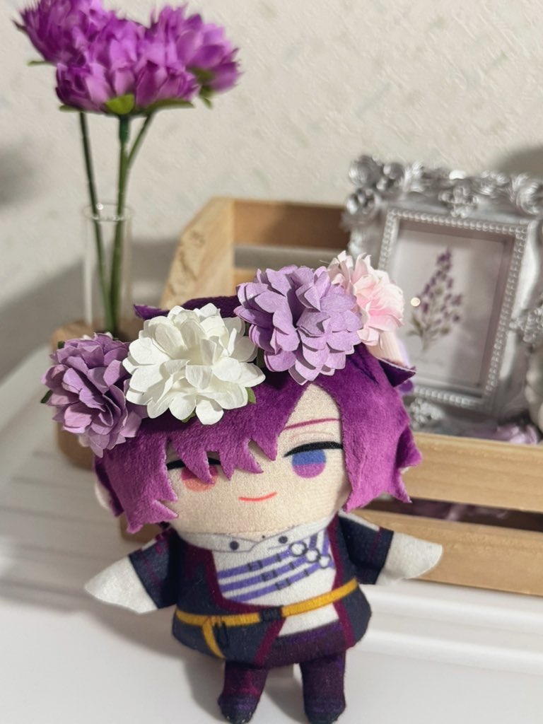 litbyharu_07's tweet image. 🤍💜🩷

Made a flower crown for my Uki pape (inspired by how flowers looked so good on the beautiful Violet 🤭)

It’s simple but turned out kinda cute hehe :)

#fuwauki #UkiVioleta