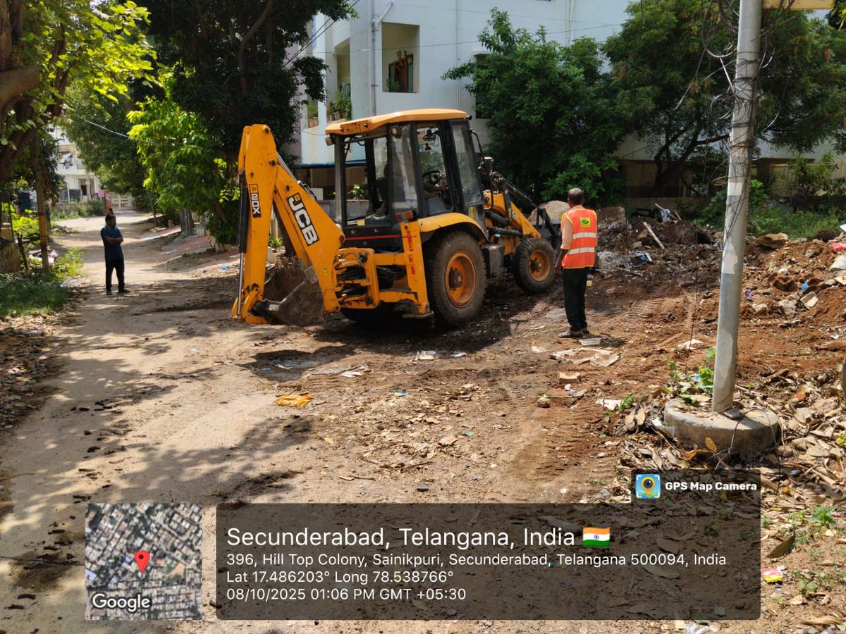 amoh_c28's tweet photo. @giveitashort @GHMCOnline Good evening sir sanitation team attended the complaint and we will ensure to be conducted house to house awareness  program. https://t.co/VkE1Ihwzmj