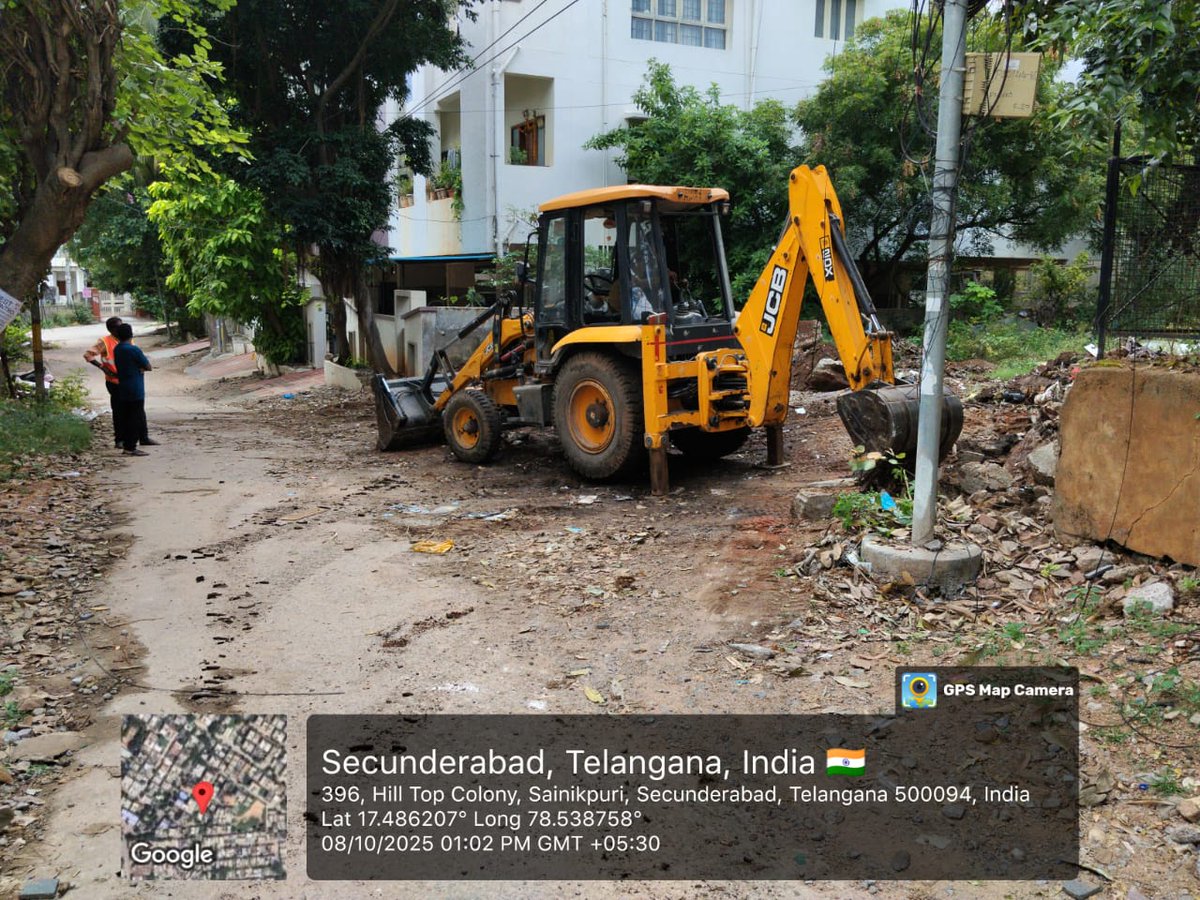 amoh_c28's tweet photo. @giveitashort @GHMCOnline Good evening sir sanitation team attended the complaint and we will ensure to be conducted house to house awareness  program. https://t.co/VkE1Ihwzmj