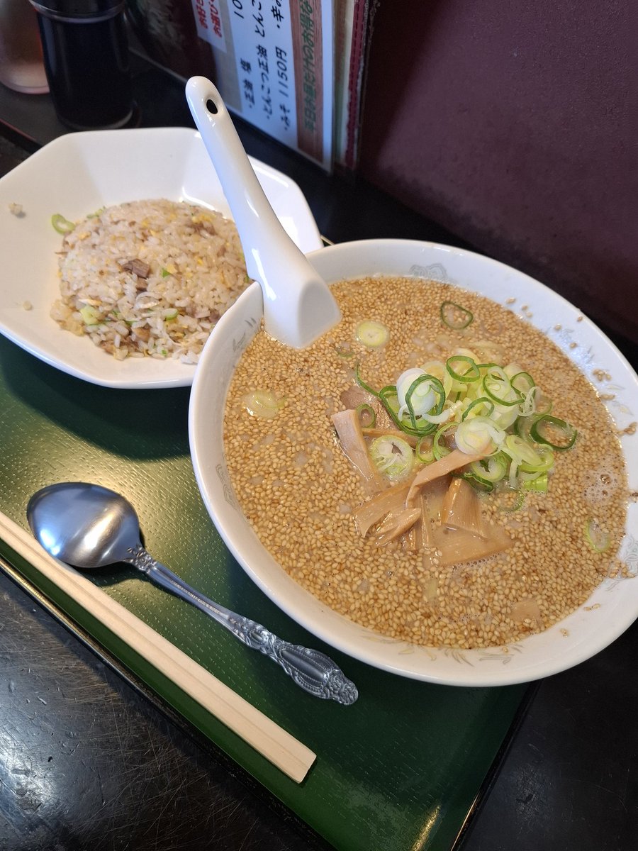 Intermediate02's tweet photo. 有給消化して
映画見て
飯食って
釣りしてきた https://t.co/7fKSsCU5Nt