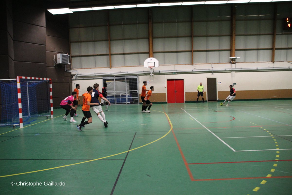 Championnat Régional 2 Futsal entre Le Mans Métropole Futsal et <a href="/FoyerTrelaze/">Foyer de Trélazé</a>. <a href="/LigueFootLFPL/">Ligue de F⭐ ⭐tball des Pays de la Loire</a>.
#Futsal