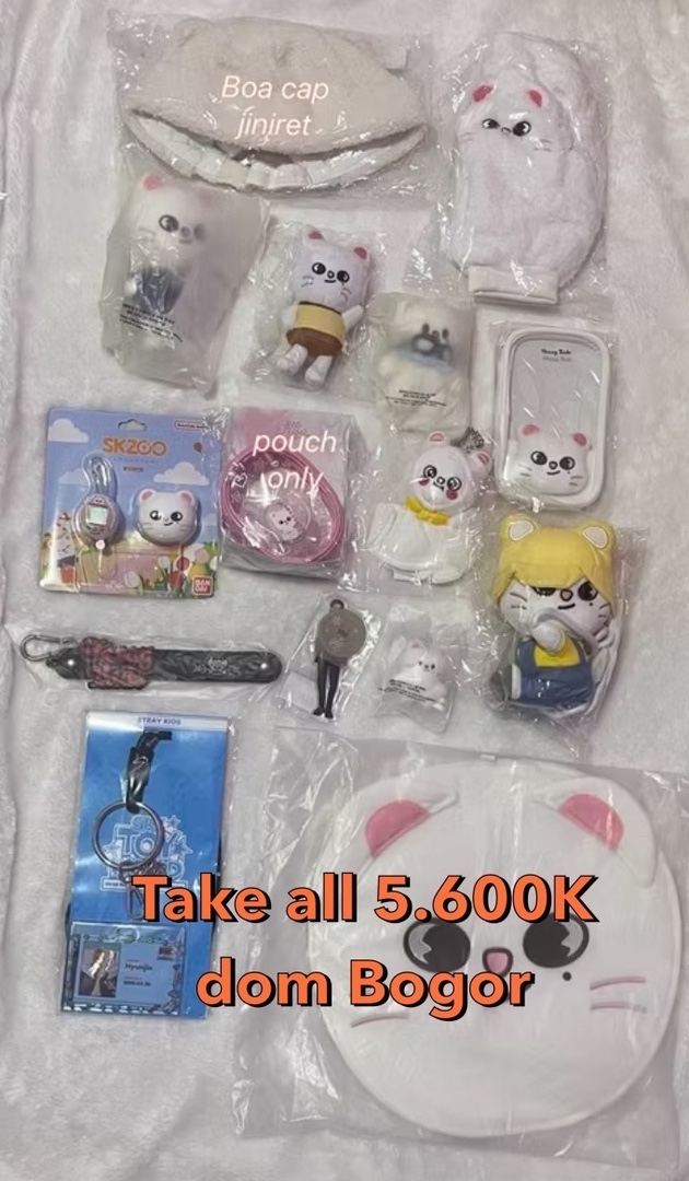 staysellings's tweet image. /ss WTS STRAY KIDS HYUNJIN SKZOO JINIRET merch, take all dapat semua di gambar @kimtaehyjung dah inc all.. bonus official vip jpn merch..