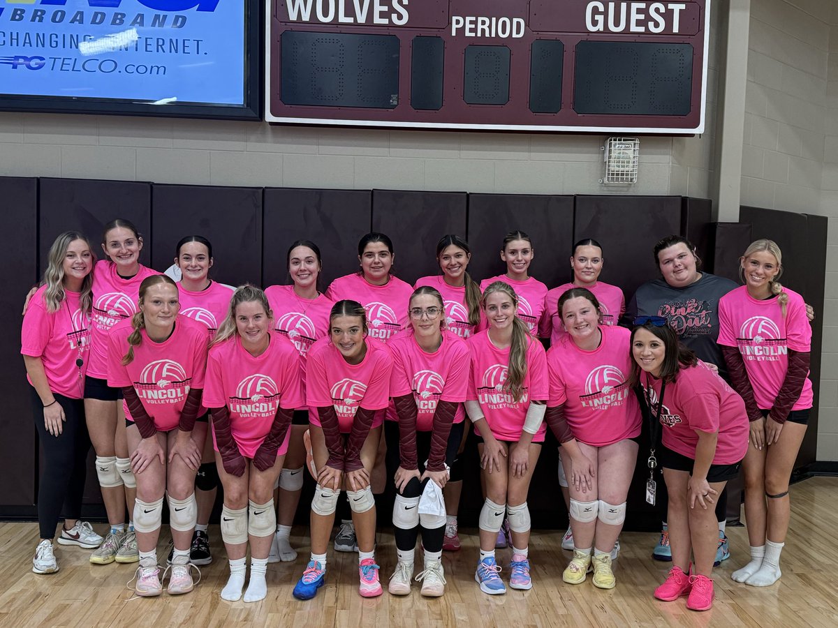LincolnWolvesVB's tweet image. 7th Grade Lady Wolves split with Mansfield! SR High Varsity fought hard in a four set battle! Lady Wolves will be back in action Thursday night in the Wolves Den for Senior Night! Be sure to make plans to attend! 🐺🏐 #goladywolves