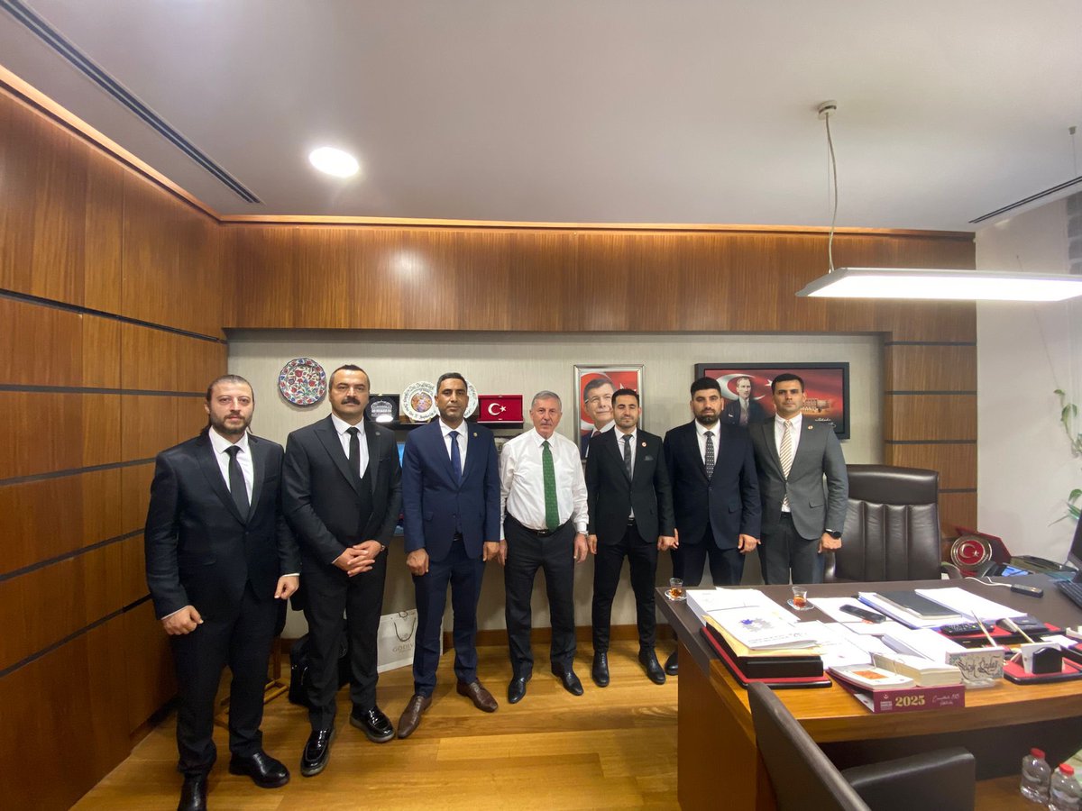 Yardımcı Hizmetler Sınıfı Eğitim Çalışanları Sendikası Genel Başkanı ve Olcay Çelik ve yönetim kurulu üyelerini TBMM’de misafir ettik, taleplerini dinledik.

Yardımcı Hizmetler Sınıfına mensup çalışanların görev tanımlamaları yapılmalı, özlük hakları iyileştirilmelidir. Takip