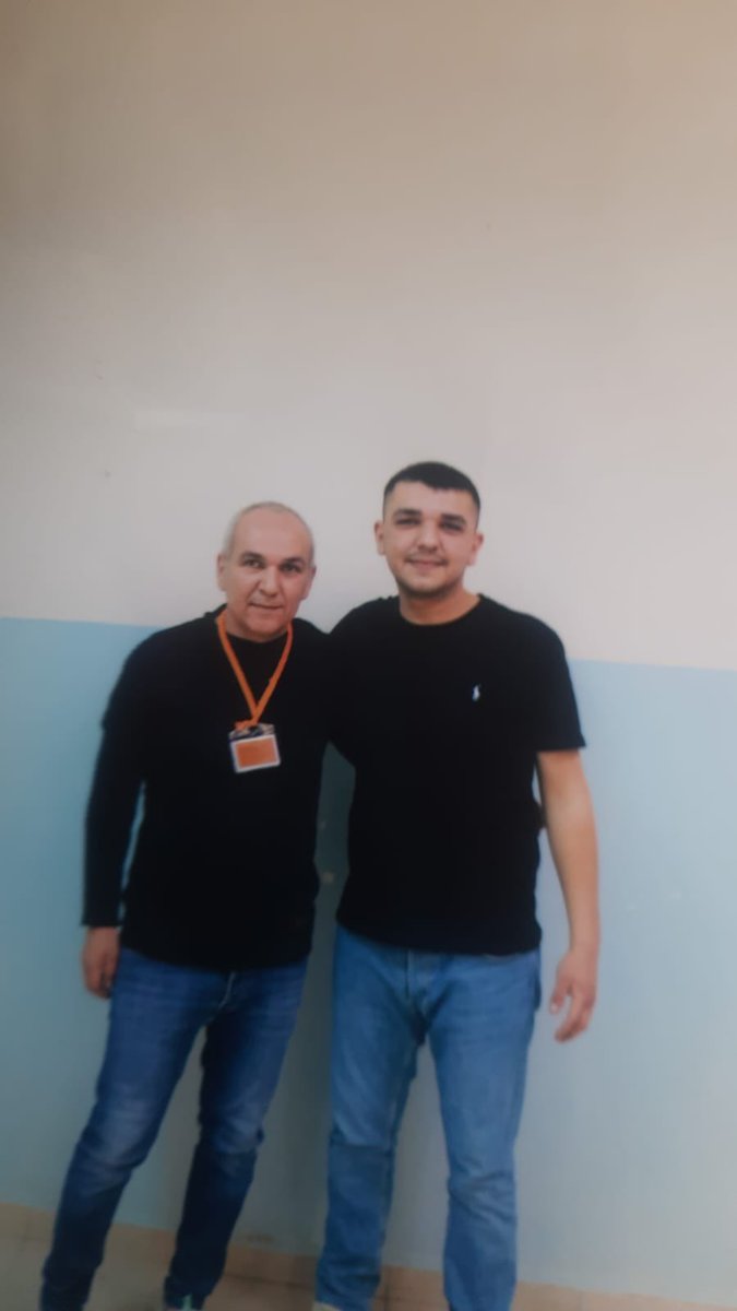 Atatürk’ün “Bütün ümidim gençliktedir” dediği gençliktenim
O umudu taşıyan binlerce gençten biri olarak yalnızca düşüncelerim yüzünden Menemen T Tipi Cezaevi’ne kapatıldım, dört ay özgürlüğüm çalındı
Bizleri susturmak için demir kapılar ardına attınız, ailelerimize tarifsiz