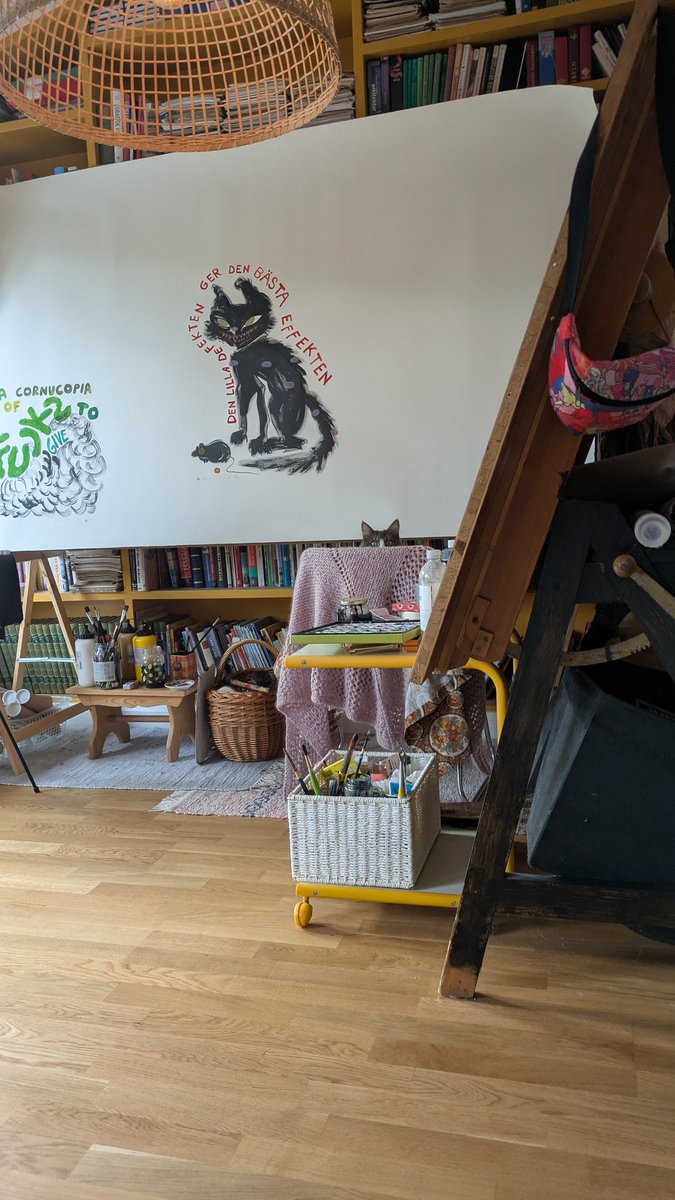 There's a cool new drop coming with text in Swedish tonight on drip 

Real cat not included 

XO