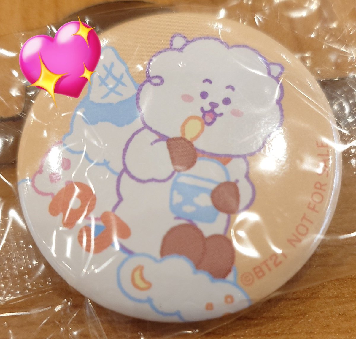 くら寿司🍣
RJ、RJ+TATAの2種GET♪
可愛い♡
そして安定のシュキは来ない😅
 #くら寿司
 #BT21