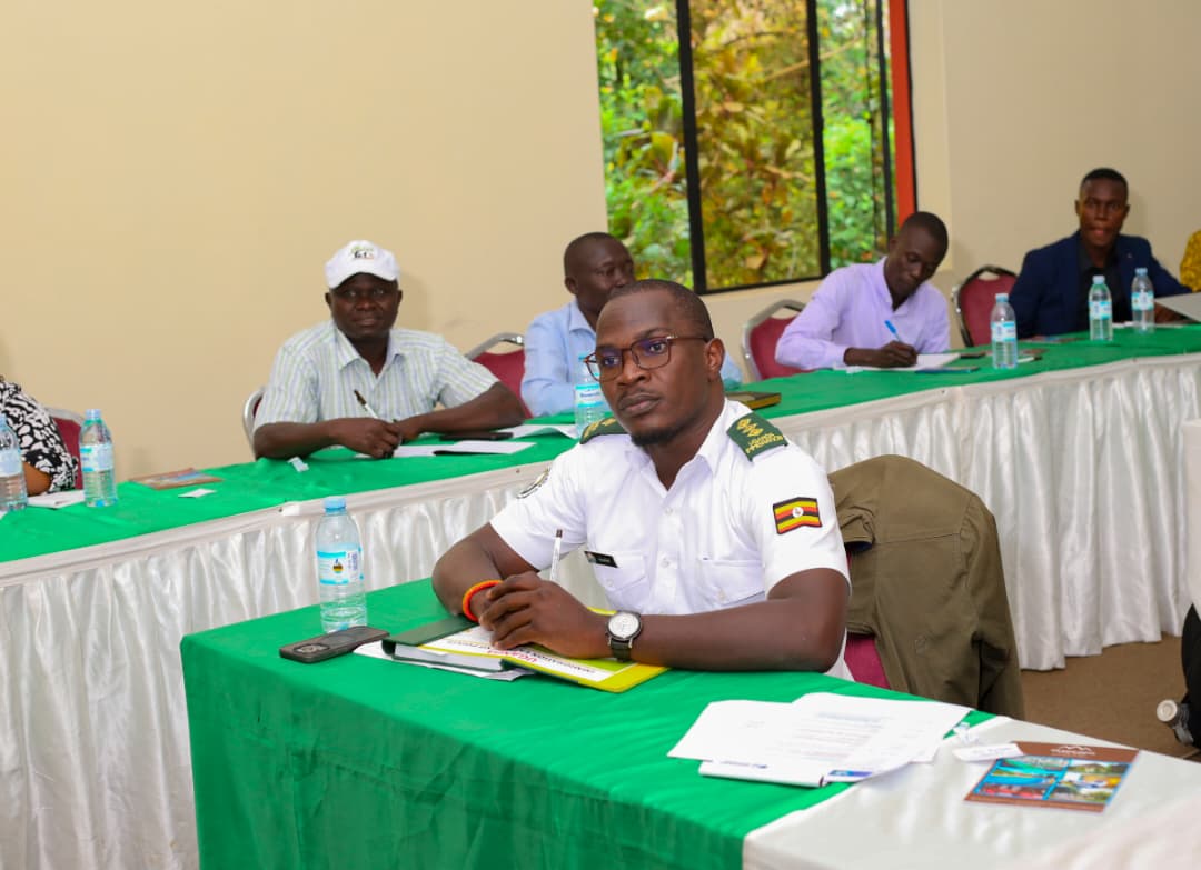 KasUganda's tweet photo. The sessions explored drivers of insecurity, community perspectives, and practical ways to strengthen law enforcement coordination, improve migration governance, and boost socio-economic resilience for youth and women in Uganda’s border areas. https://t.co/9M2V6NZhYG