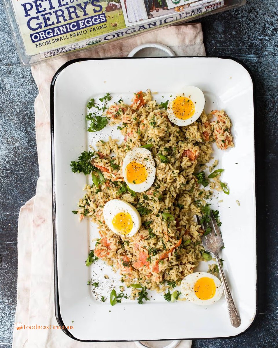 National Salmon Day calls for something special!
Try this Smoked Salmon Kedgeree made with <a href="/PeteandGerrys/">Pete & Gerry's</a> eggs — smoky, savory, and so comforting. 
Recipe: foodnessgracious.com/recipes/smoked…

#NationalSalmonDay #SmokedSalmon #SeafoodRecipes #FoodnessGracious #PeteandGerrysEggs