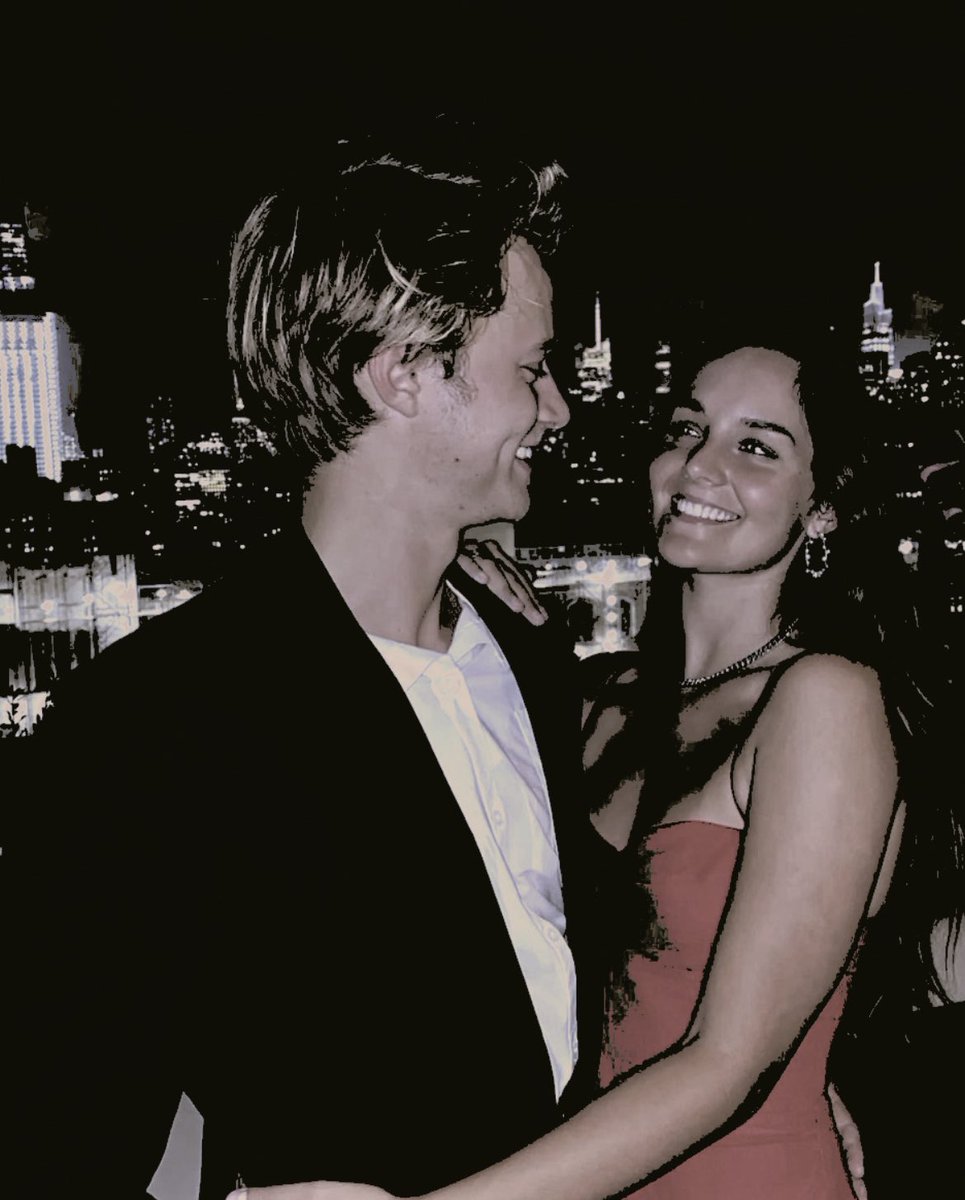 ᅠᅠ

ᅠ 
    𝓎𝗈𝗎𝗋  𝒄𝒂𝒎𝒆𝒓𝒂  𝒓𝒐𝒍𝒍  ─  ♱
    𝒾𝖿  𝒾  𝗐𝖾𝗋𝖾  𝗒𝗈𝗎𝗋  𝒃͟𝒐͟𝒚͟𝒇͟𝒓͟𝒊͟𝒆͟𝒏͟𝒅
ᅠ

ᅠᅠ