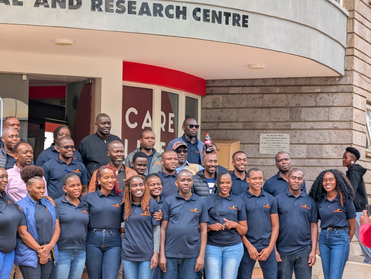 Amrefsacco's tweet photo. Day 3 of #CustomerServiceWeek2025 was all smiles! 🎉
We shared a cake with our mother, @Amref_Kenya, joined by our oldest &amp; youngest members. The event was graced by our Board Chair Dr. Sam Muhula, other directors, and the Flying Doctors Society of Africa. 
#MissionPossible https://t.co/hRdmKbKKaK