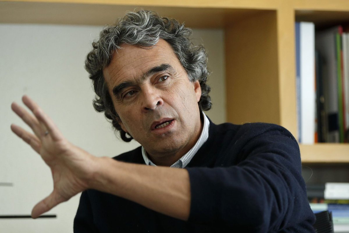 6AMCaracol's tweet image. En #6AM se conecta Sergio Fajardo, candidato Presidencial.
Si llegara a la Presidencia, ¿Cuál sería la primera medida que implementaría en el sector salud?
Los detalles 👉🏻 bit.ly/3Pgyc9G