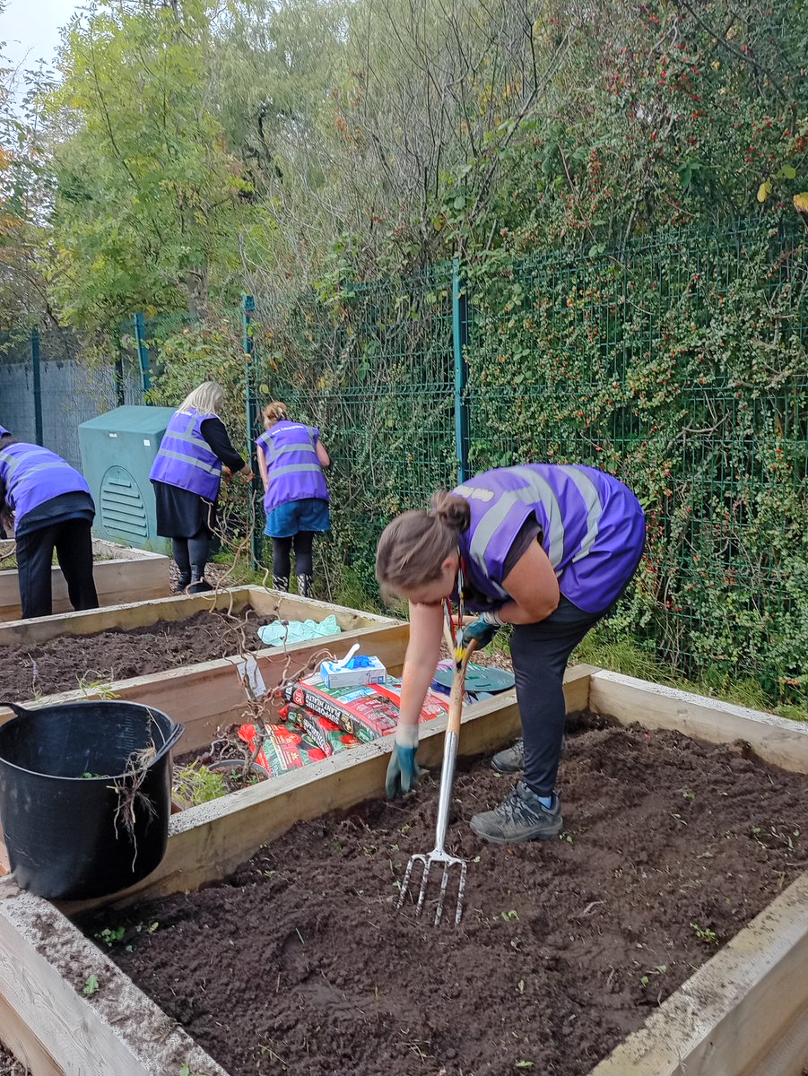 Meade Hill School tweet media