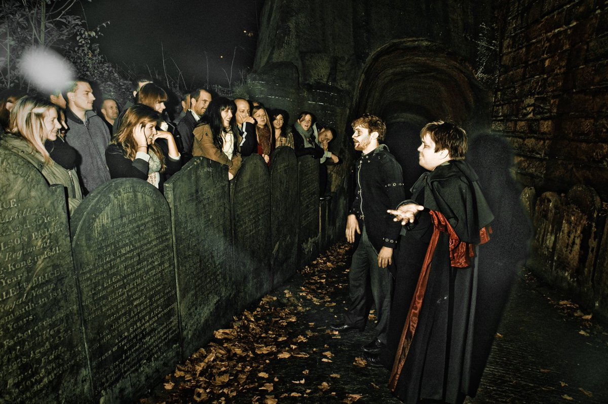 👻✨ Spooky streets, haunting tales, hidden histories - what more could you want this #Halloween?

Join <a href="/Shiverpool/">Shiverpool</a> for a spooky treat you won't want to miss this October on their award-winning spooktacular tours🎃

shiverpool.co.uk
.
#Halloween #Shiverpool