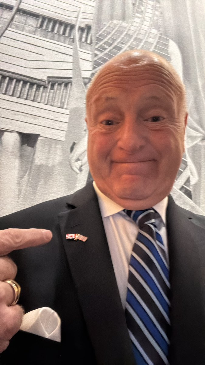 Big day in Toronto today - I have the honour of presenting at #USCanadaSummit  <a href="/BMO/">BMO</a> <a href="/EurasiaGroup/">Eurasia Group</a>. I am looking forward to learning from my fellow participants!