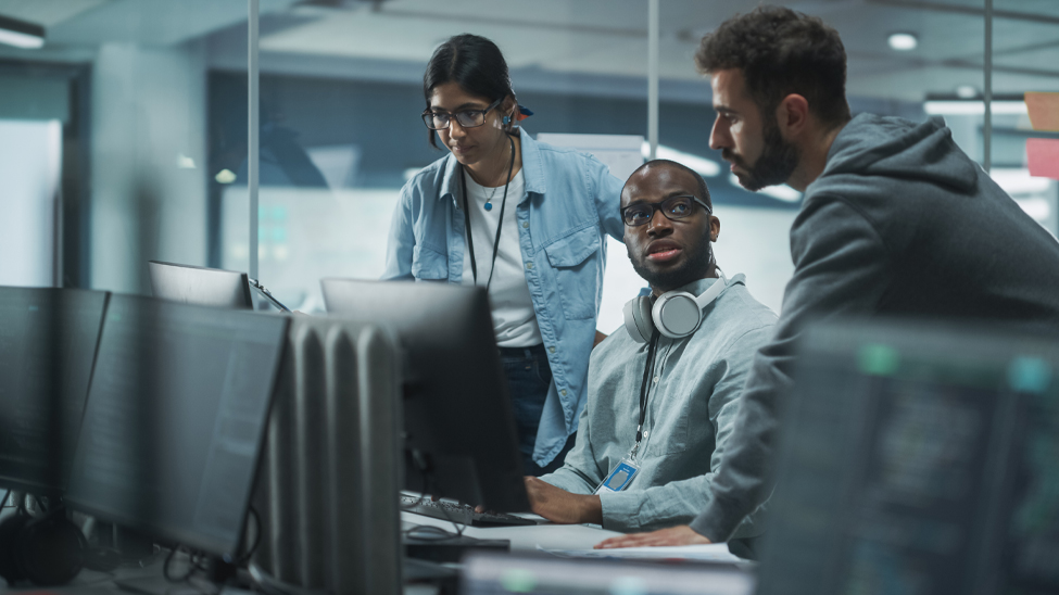 tech_record's tweet image. Anthonie De Bos from @Kyndryl emphasises the importance of organisations prioritising data discovery, classification and protection before deploying AI solutions
#AI #data
technologyrecord.com/article/why-en…