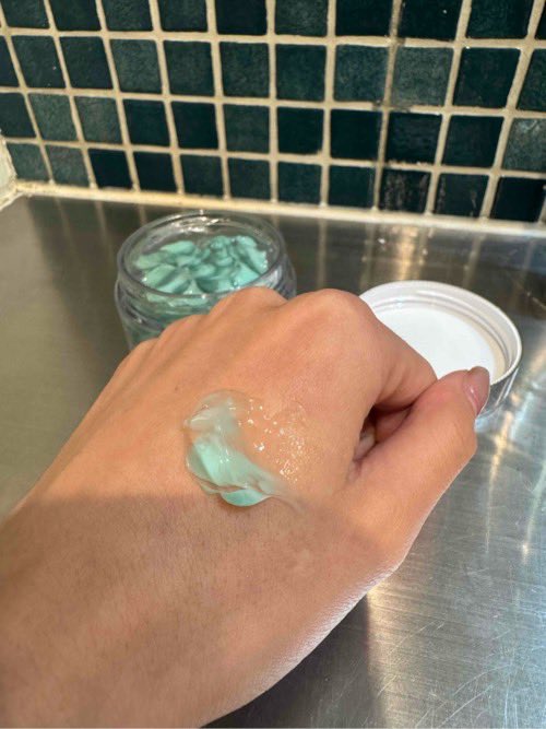 momo6722's tweet photo. 最近のお気に入りスキンケア🤍
PDRNカプセルクリーム100：角質層まで浸透する植物性PDRNを100,000ppm(10%)凝縮したツヤ爆誕カプセルクリーム。

その前にPDRNリードルショットで美容成分が角質層までより浸透するベースを作って、植物性PDRNがたっぷり入ったPDRNカプセルクリームを角質層まで浸透💕 https://t.co/0jg5MEO2of