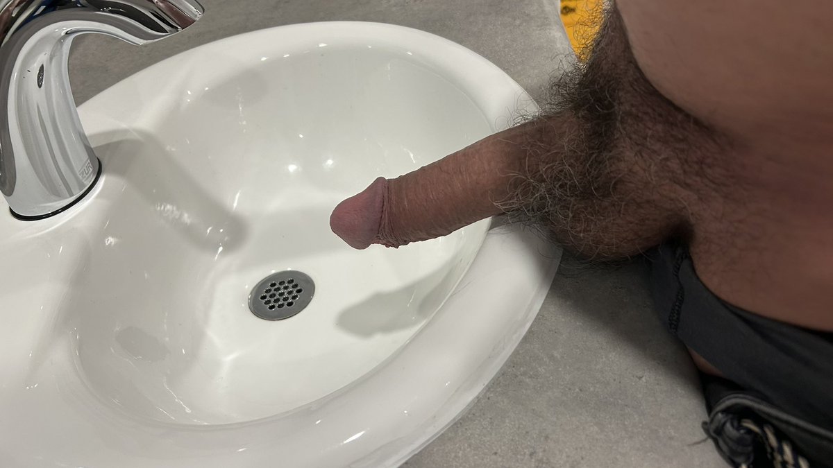 bulgycrotch (@bulgycrotch) on Twitter photo 