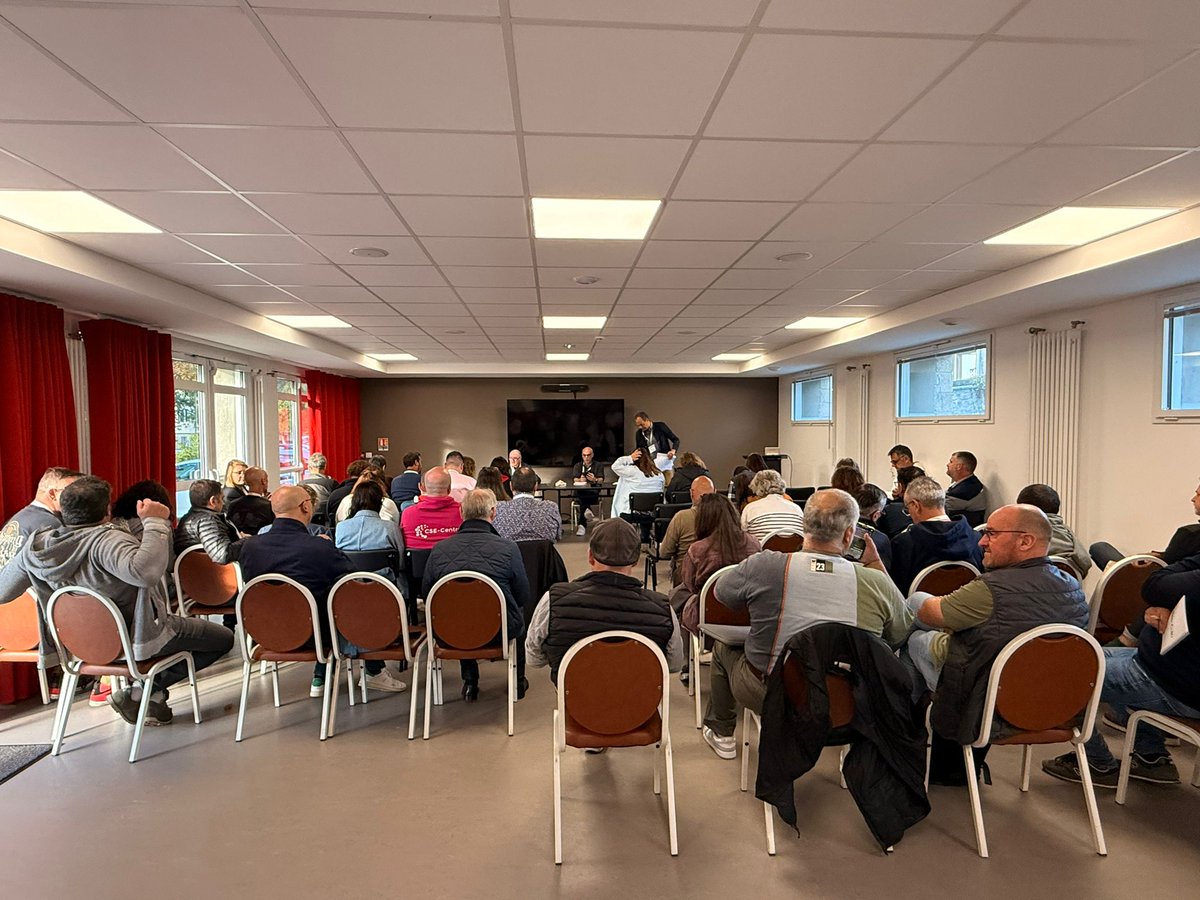 resocolo's tweet photo. 🧳 Retour sur notre séminaire de rentrée à Concarneau (5/5) 🧳

Pour clôturer ce séminaire, les adhérents de ResoColo ont réfléchi à une question centrale : quel avenir pour les séjours de vacances dans un monde en pleine mutation ? 💭 https://t.co/XNnD4YonoI