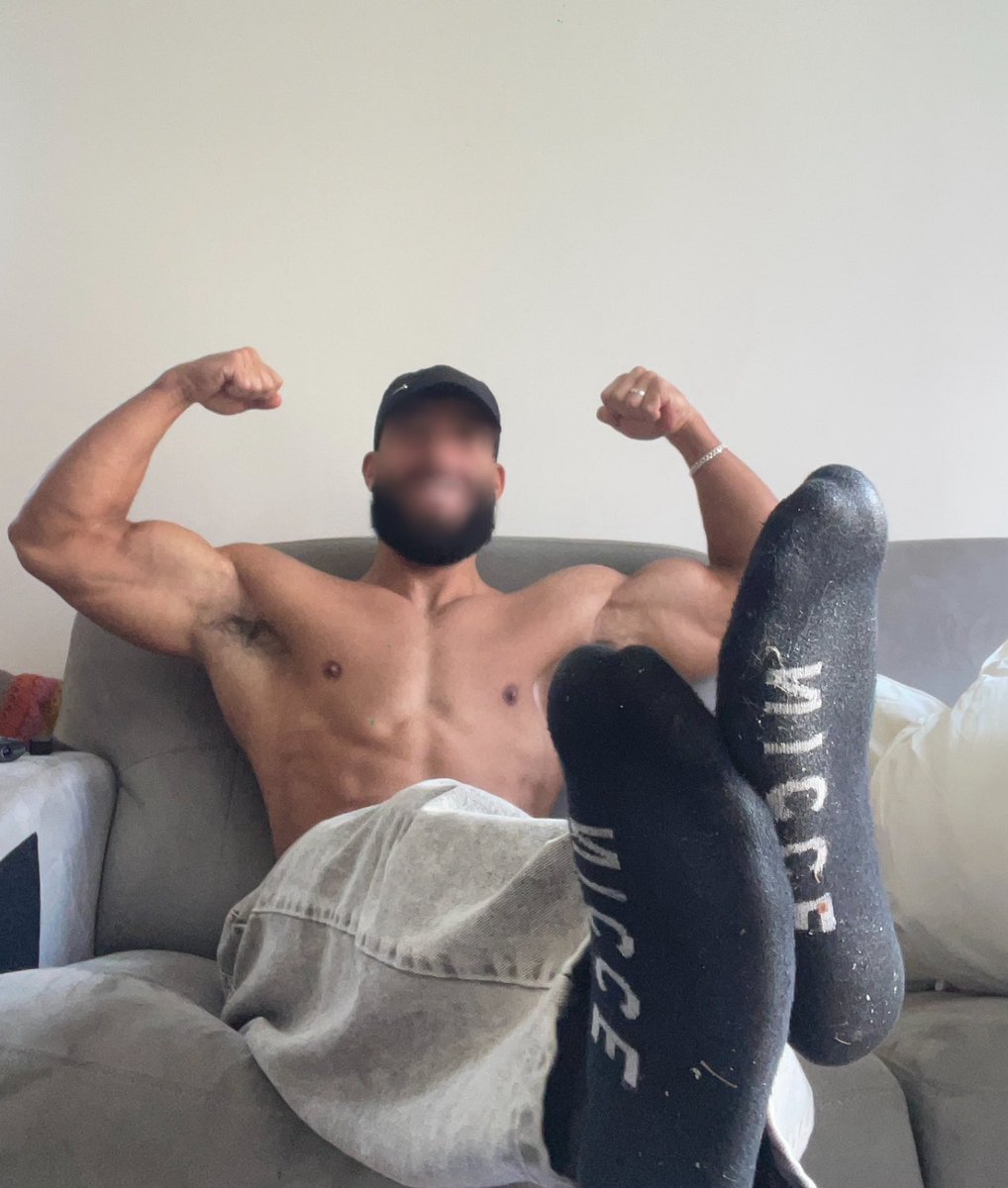 King Leonidas tweet media