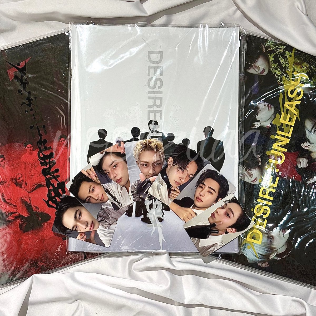 noorziiaa's tweet image. GIVEAWAY MENYAMBUT ENHA KE INDONESIA 🥳🥳

💿 2 ALBUM + POB KPOPMERCH to 2 lucky winners! 🫶🏻

rules:
✮ like &amp;amp; RT
✮ follow @noorziiaa
✮ reply doa terbaik kalian untuk enhypen + pakai hashtag #LoveBeingAnEngene 

close: 11 Oct 2025