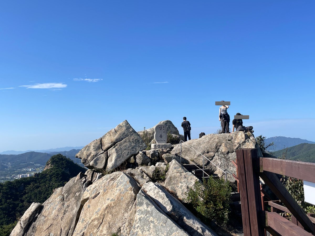 mountain_holics's tweet photo. 오늘 예술이던 날씨💙 https://t.co/MRRwPvUCSO