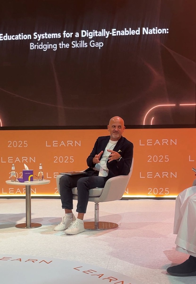 Kutubee - كتبي tweet media