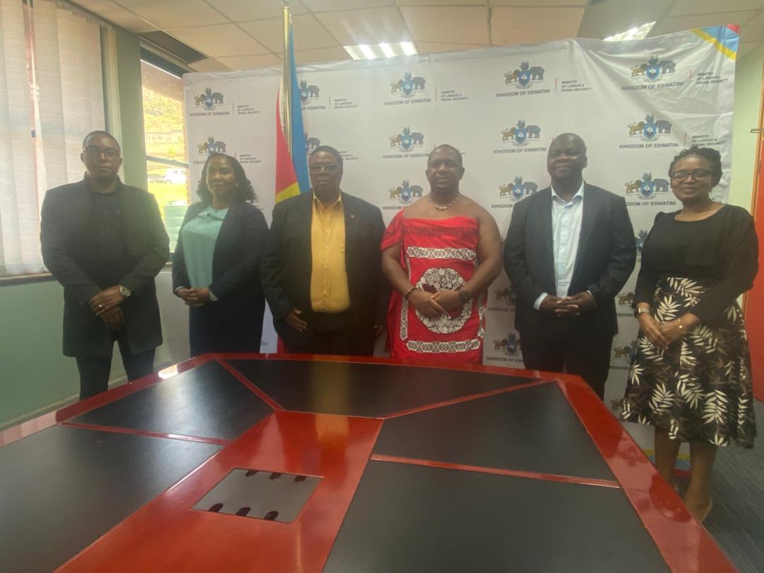 EBISRADIO's tweet image. Minister Phila Buthelezi has announced the new ENPF Board, chaired by Derrick Shiba with Business Eswatini CEO E. Nathi Dlamini as Deputy Chairperson. #ENPF #Eswatini #LabourMinistry #LeadershipGoals