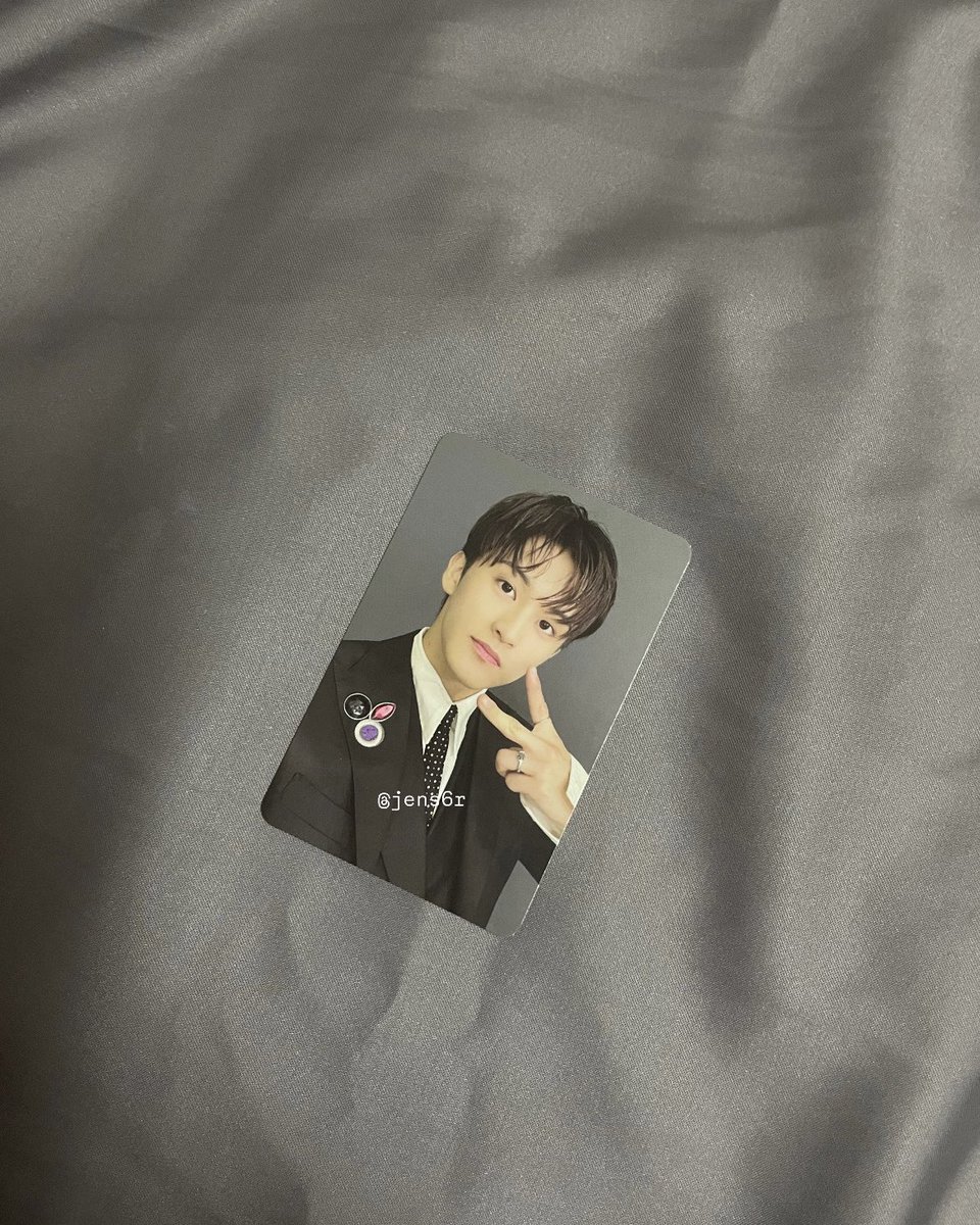 jens6r's tweet photo. ปล่อยต่อการ์ดพี่ม้าคบั้ม favorite ค่ะ 

290 thb free shipping ลดได้ มีของแถมให้ค่ะ

ด้านหลังมีตำหนินิดหน่อย สนใจเดมถามได้ค่า 🩶 line official https://t.co/htr1CCzbEe

#ตลาดนัดnctdream #ตลาดนัดnct #ตลาดนัดnct127 https://t.co/RicnzpsmfK