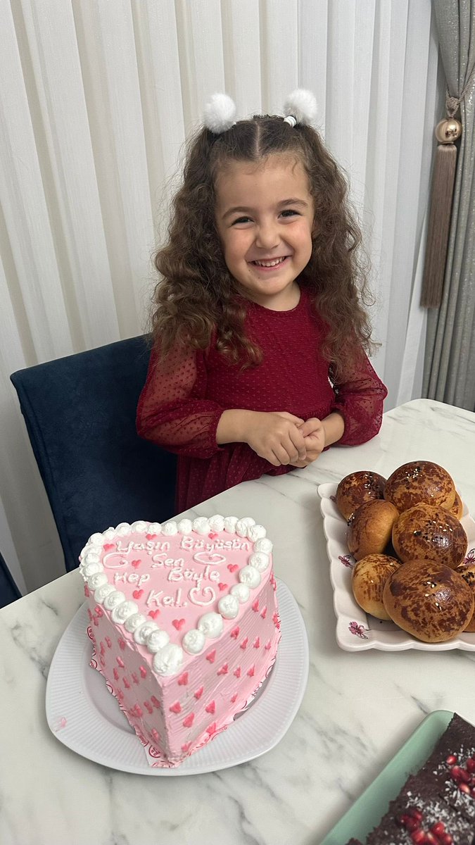 Biz kanseri yendik 🎊
Hep bu tweti atmak istemiştim ohhh Allahım çok şükür 🥹 Çok zordu çok ağladık çok üzüldük ama bitti 🙏♥️