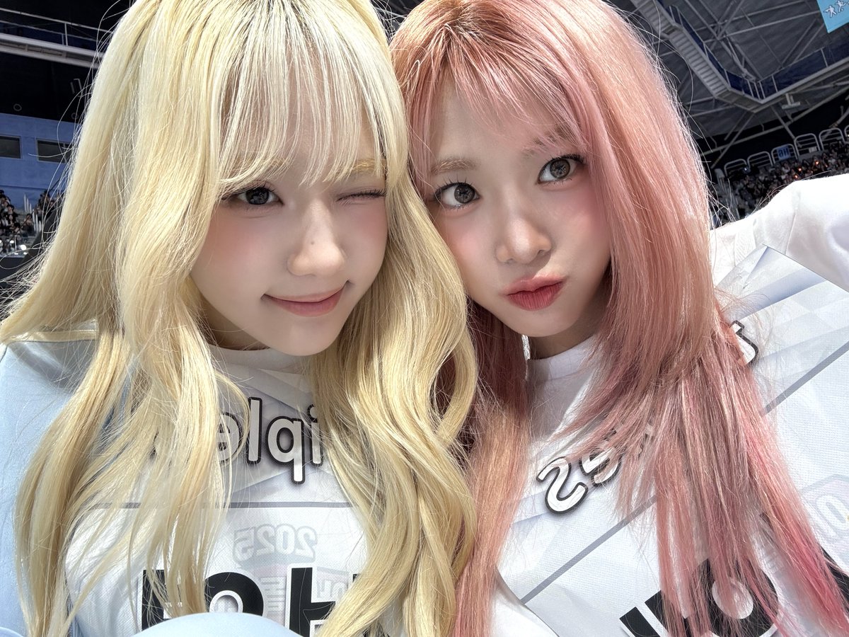 triplescosmos's tweet photo. 우리는 바닐라딸기쉐이크🐹🐶

#tripleS #트리플에스 #トリプルS
#トリプルエス #トエス
#Nien #니엔 #ニエン https://t.co/VwyyhtllAe
