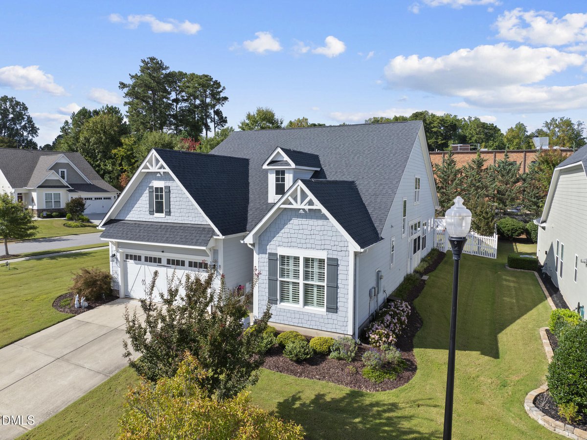 IdaTerbet's tweet photo. Featured Listing!
This home in Traditions offers an open layout, gourmet kitchen, bright sunroom & spa-like suite πΏ Enjoy a private patio & resort-style amenities!
When You Call Ida, You Get Ida.
919.539.6409 | https://t.co/oeF5Uril0O
#WakeForestHomes #TriangleHomes #NewHome https://t.co/zWYEMBV03R