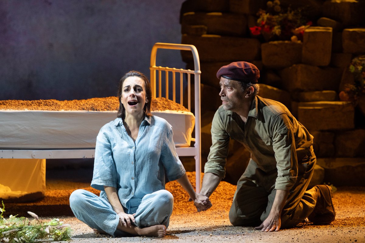 “Britten’s dramatic chamber opera asks questions for today.” Benjamin Britten’s The Rape of Lucretia English Touring Opera, Hackney Empire, then touring until 21 November, 5☆☆☆☆☆. Review: Clare Colvin. <a href="/ClareColvin3/">Clare Colvin</a> reviewsgate.co.uk/all-reviews/be…